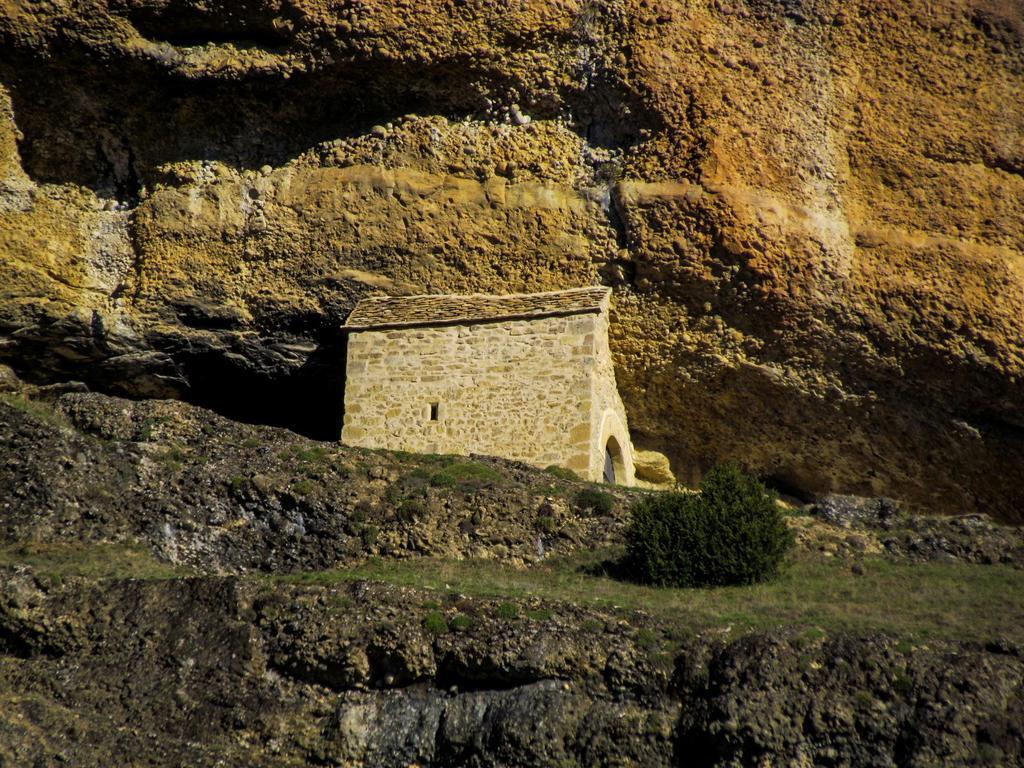 Albergue De Yebra Yebra de Basa Exterior photo