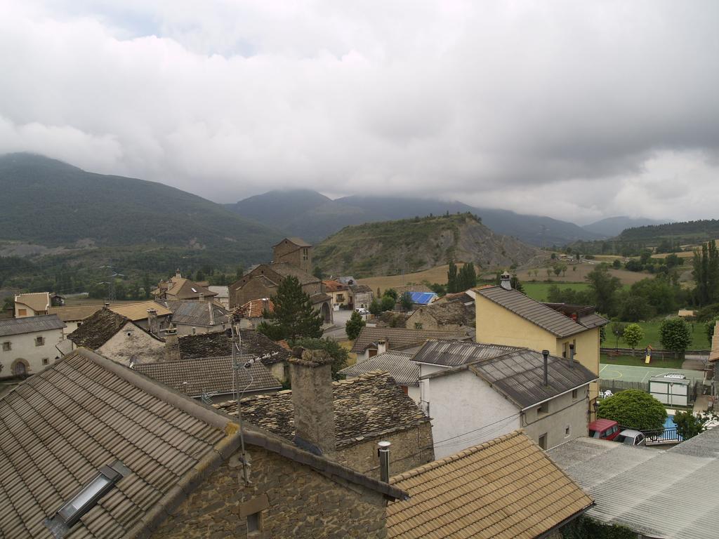 Albergue De Yebra Yebra de Basa Exterior photo