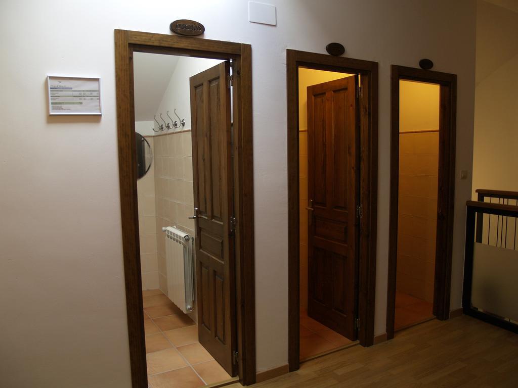 Albergue De Yebra Yebra de Basa Room photo