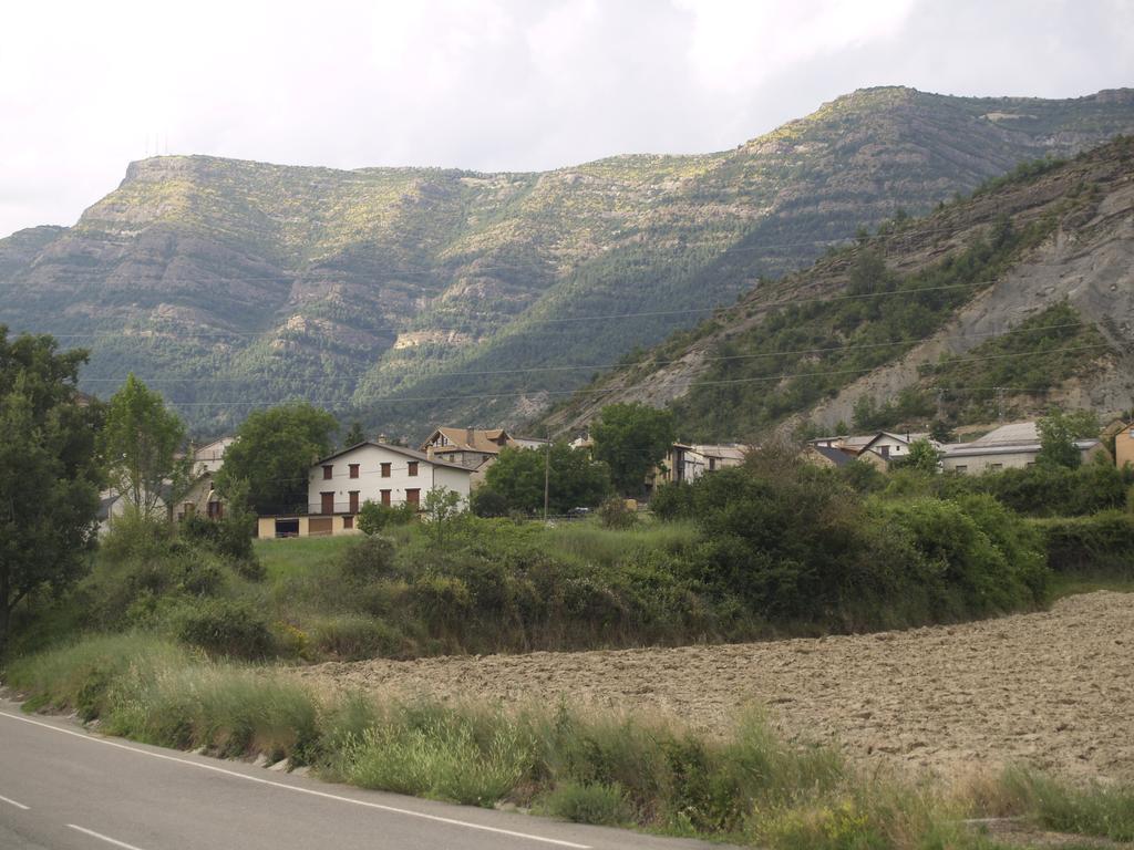 Albergue De Yebra Yebra de Basa Exterior photo