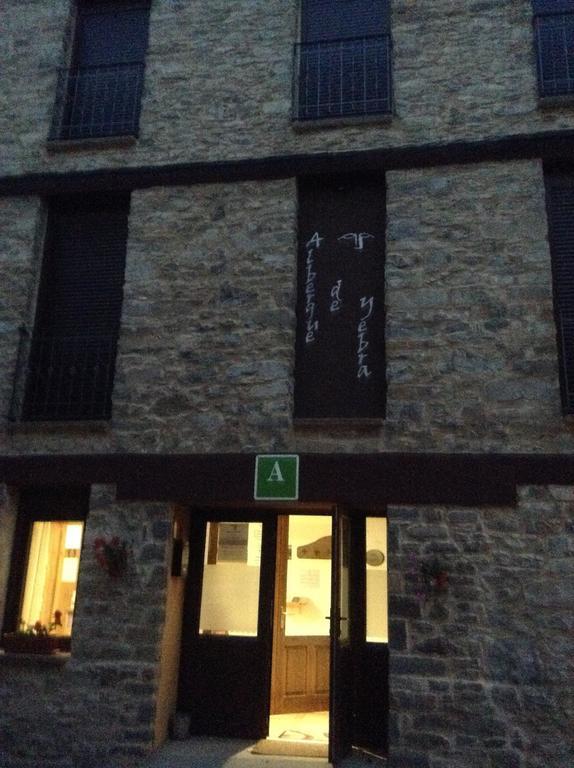 Albergue De Yebra Yebra de Basa Exterior photo
