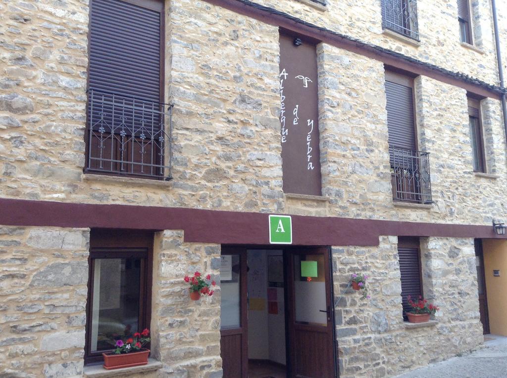 Albergue De Yebra Yebra de Basa Exterior photo
